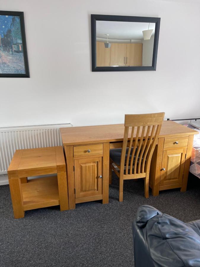 Spacious, Sleeps 17, 3 Bathrooms, Parking, Mansfield Exterior photo